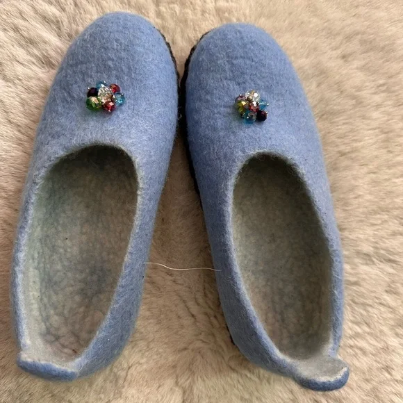 Elegant Merino Wool Slippers for Holiday Gift ideas/Beaded Detail - Picture 5 of 9